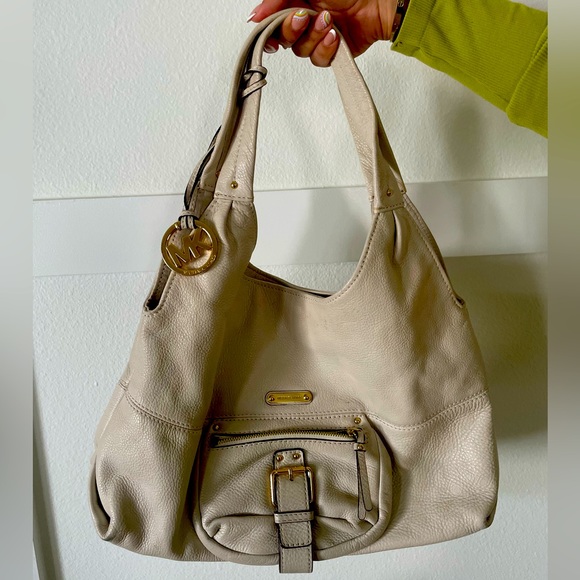 Used Michael Kors bag. - Picture 1 of 5